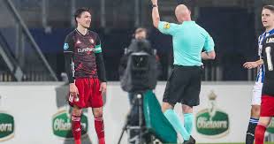 Tien procent komt te laat en 20 procent gaat zelfs helemaal. Feyenoord Stort In Na Rood Berghuis Heerenveen Naar Halve Finale Knvb Beker Na Krankzinnig Duel Nederlands Voetbal Tubantia Nl