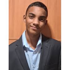 Los jóvenes y niños africanos, son tratados como criminales y recluidos  durante 48 horas por la policía nacional.¿Por qué no se les da un apoyo  psicológico en vez de tratarlos como delincuentes? -