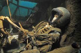 Nurkowaliśmy na „koparkach w środku tygodnia i choć parkowało dużo samochodów, to jakoś nie odczuwało się tłoku pod wodą. Koparki Jaworzno Szczakowa Best Divers