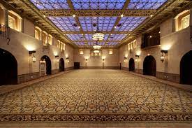 I Can Just Imagine All The First Actors Here With Their Drinks And Getting Ready To Accept Their Very First Osacrs So F Roosevelt Hotel Best Hotel Deals Hotel