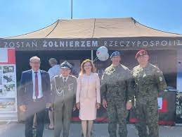 Katowice były gospodarzem defilady wojskowej wierni polsce. 1m0r8lhwdxcpem