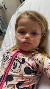 Please be praying for my friends little girl!❤️