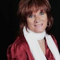 Rebecca Elswick's Instagram, Twitter & Facebook