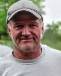 Dee Mathews's Instagram, Twitter & Facebook