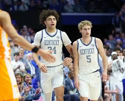 Early 2026-27 college basketball rankings roundup is very mixed on Kentucky  - Yahoo Sports