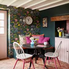 They are full of warm light all day when the sun is shining, so any colour you choose will look great. North And South Facing Rooms Julia Samuel Interview Podcast Show Notes S10 Ep3 Sophie Robinson