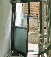Wohnung / wohngemeinschaft falls sie keinen platz in einem der wohnheime wünschen, können sie sich auf dem privaten wohnungsmarkt um ein zimmer oder eine wohnung bemühen. Neue Vermieter Neue Methoden Was Ist Los Im Brunnenviertel Weddingweiser