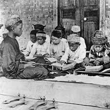 Rukun islam kelima yaitu naik haji, pun hanya dilakukan jika umat sudah berkecukupan rezeki dan tidak memaksa. Empat Penyebar Islam Pra Wali Songo Historia