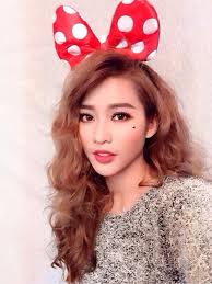 Không khí Noel tràn ngập facebook hot teen Việt tuần qua