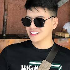 SPOTTED VERSION 2.0 JUSTIN PATRICK CO SALVADOR Ang Poging Hair and Make-Up  Artist sa Probinsya ng TARLAC -owner/head of JUSTIFIED -Professional Hair  and Make-Up Artist #spottedversiontwopointzero AdminPia Ctto.