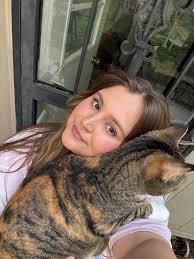 How to get help for a stray mama cat and her kittens in southeast Texas?