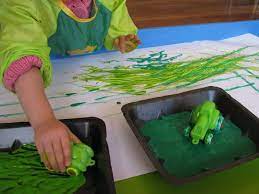 If you're looking for activities for toddlers then we have so many great crafts and activities for 1, 2 and 3 year olds. Learning Colours Green Learning 4 Kids
