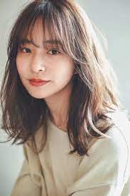 Model rambut yang cocok pada wajah hati adalah rambut panjang atau setengah panjang. 8 Model Rambut Agar Wanita Gemuk Terlihat Kurus Womantalk