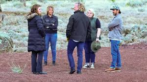 Watch Sister Wives Standoff at Coyote Pass S20 E9 | DIRECTV