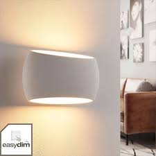 L'applique torre con le sue linee essenziali e pulite si adatta molto bene ad interni moderni o rustici, valorizzando con eleganza ogni ambiente, dal soggiorno al bagno passando per la zona notte. Applique Moderne Lampade Da Parete Moderne Lampade It