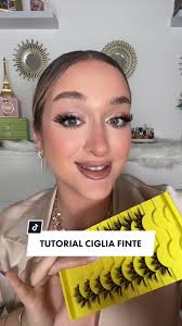 Tutorial ciglia finte: come applicarle per un effetto cat eye perfetto!