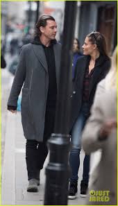 I'm on a plane back to la. Gavin Rossdale Takes Quick Trip To London With Girlfriend Sophia Thomalla Photo 3992483 Gavin Rossdale Sophia Thomalla Pictures Just Jared