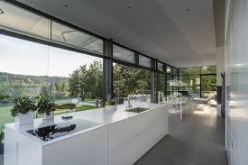 gefallt 440 mal 4 kommentare leicht kuchen leichtkuechen auf instagram harmonie in white symmetry and linearity determine sp kuche haus ideen haus