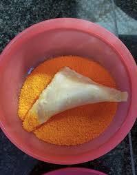 4.isikan inti buttermilk ke dalam doh dan bulatkan. Roti Tak Habis Jangan Buang Boleh Buat Jejari Roti Goreng Berinti Untuk Anak Anak