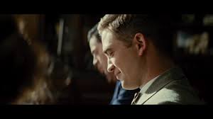 Filmul water for elephants este bazat pe o poveste reala a unui student amarat care se angajeaza la circ si se indragosteste de sotia propietarului. Water For Elephants 2011 Imdb