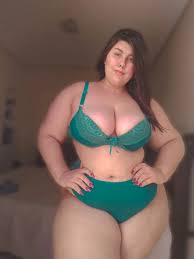 Bianca Novaes (@BiancaNovaaees): 