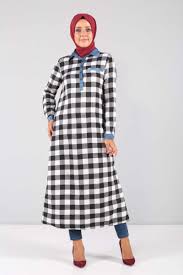 Tesettur Dunyasi Kot Detayli Ekose Tunik Modelleri Moda Tesettur Giyim Moda Ekose Moda Stilleri