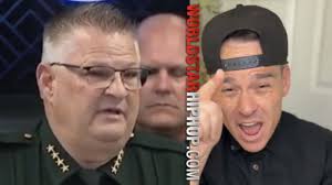 Former Sniper Has Warning For People Who Agree With Florida Sheriff's  Warning To Protestors!  https://worldstar.com/videos/wshh95389o65Cg977Xd1/former-sniper-has-warning-for-people-who-agree-with-florida-sheriffs-warning-to-protestors%3Futm%5Fsource  ...