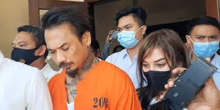 Kuasa hukum jerinx sid, sugeng teguh santoso, meminta majelis selanjutnya, dia memohon kepada majelis hakim yang diketuai ida ayu adnya dewi untuk membebaskan jerinx sid dari tahanan. Ma Tolak Kasasi Jpu Jerinx Sid Dikabarkan Segera Bebas Merdeka Com