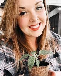 Earline Pollock's Instagram, Twitter & Facebook