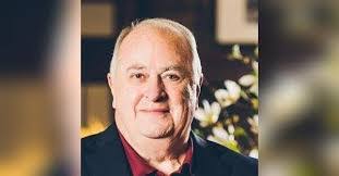 Peter Estes's Instagram, Twitter & Facebook