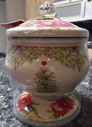 Ahead, we've found the best christmas candies to buy this year that will help you get in the holiday spirit. Pioneer Woman Holiday Cheer 5 Candy Dish Canister With Lid Christmas Tree New Holiday Cheer Pink Christmas Christmas Cheer