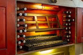 Der einbau einer zwischendecke verändert ohnehin die akustik in erschwerender. Die Trampeli Orgel In Theissen Evangelische Kirche Im Nordlichen Zeitz