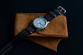 Jul 02, 2021 · hamilton's modern 38mm khaki field mechanical is a throwback to the watches it produced for allied forces during ww2 and beyond; White Dial Hamilton Khaki Field Mechanical Fifth Wrist