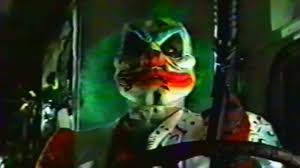 In sweet tooth's fmv ending, he has a female hostage with him in the ice cream van. Twisted Metal 1995
