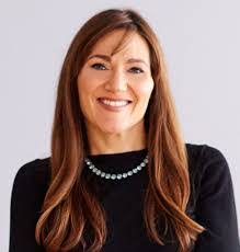 Laura Oren's Instagram, Twitter & Facebook