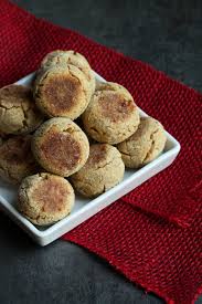 1 box jiffy corn muffin mix or 2 cups self rising cornmeal mix 1/8 teaspoon ground red pepper 2 large eggs, lightly beaten 3/4 cup low fat milk 1/4 cup vegetable oil 1/2 cup finely. Vegan Baked Oil Free Hush Puppies The Vegan 8