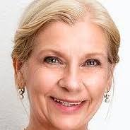 9 "Andrea Hammes" profiles