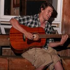 Stream Bennett Hull music