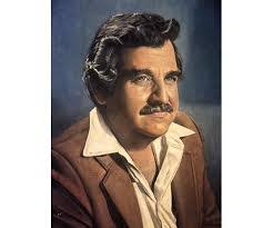 Lynn Meek's Instagram, Twitter & Facebook