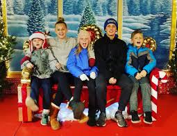 Christmas eve fort food christmas carollers. Our Christmas Tree Tradition Not Your Average Mom