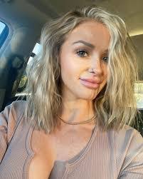 Hailey Elaine's Instagram, Twitter & Facebook