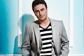 турецкий актер мехмет акиф алакурт и его жена фото Kutsi Tureckij Akter I Pevec