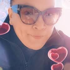 Giveaway Alert! What do you get when you cross a spoon with chopsticks?  SPOONSTICKS (but also magic)✨🥢 And now, you can score one of your very own  — but they won't be