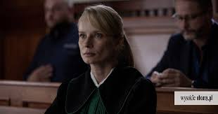 Na scenie zadebiutowała w 1992 r. Chylka Zaginiecie Nie Mam Czasu Dla Bohaterki Ktora Jest Budzacym Niechec Zlepkiem Stereotypow O Silnych Kobietach