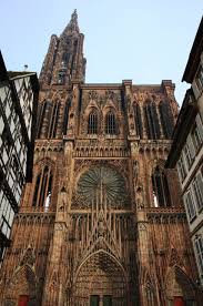 Dans l'antiquité, au ier siècle de notre ère, il existe déjà à la pointe orientale de l'île de la cité une sorte de temple élevé à jupiter par les bateliers (les « nautes ») parisiens. Catedrala Notre Dame Din Strasbourg Wikipedia