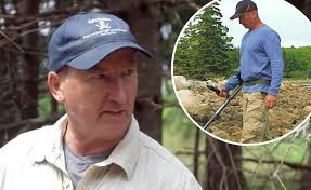 Who is Gary Drayton? Get to know The Curse of Oak Island's metal-detecting  'ninja'