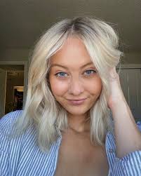 Audrey Shaffer's Instagram, Twitter & Facebook