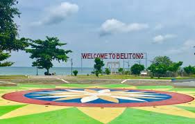 Hasil gambar untuk pantai tanjung kelayang