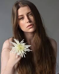 Más allá del bien, el mal y la ley. Imagen de Memes, arte y filosofía