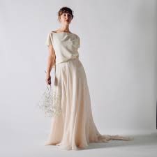 We did not find results for: Dandelion In Chiffon Abito Da Sposa Due Pezzi In Seta Cipria Larimeloom
